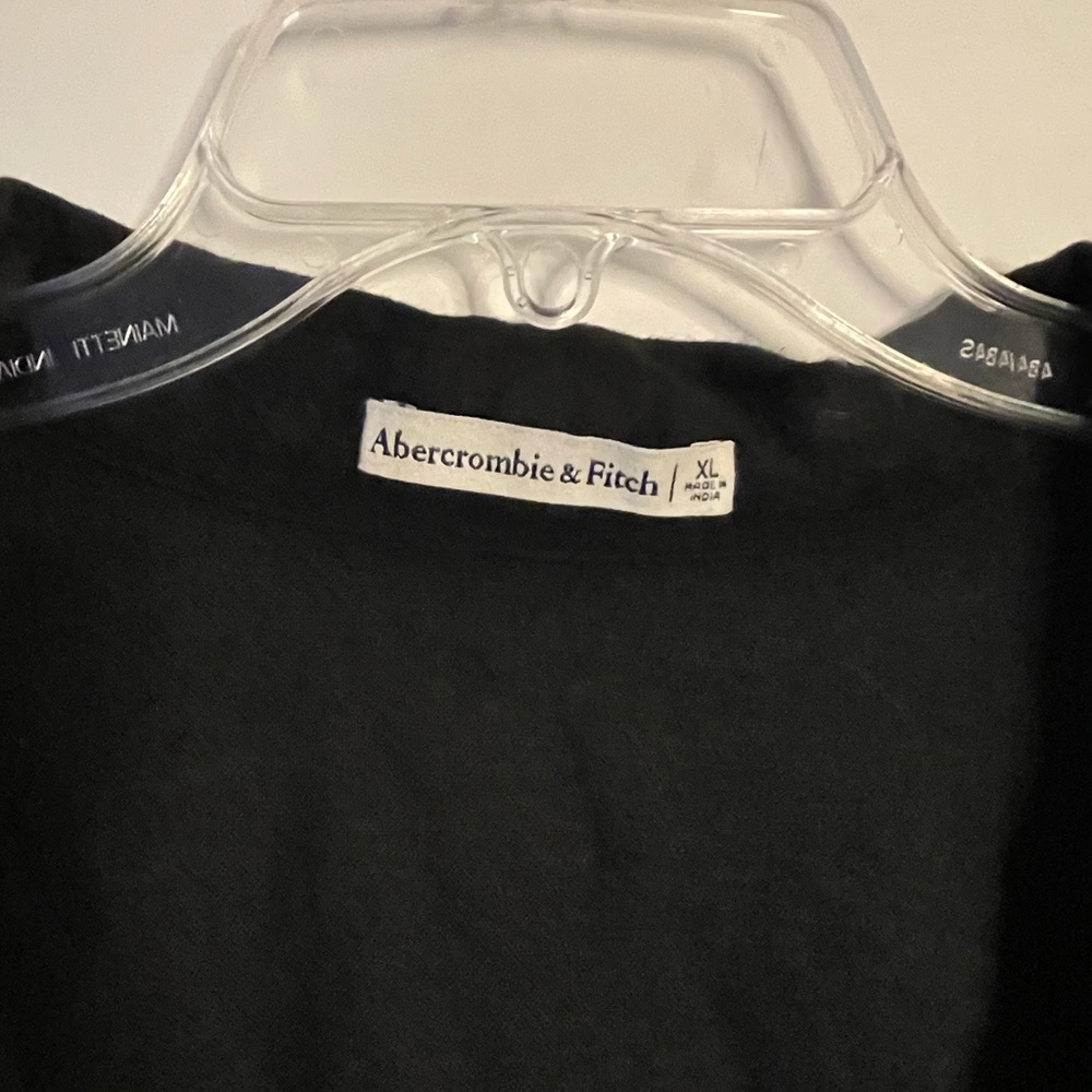 Abercrombie cropped top. Size XL - Picture 4 of 4
